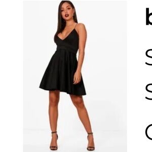 Boohoo Black Strappy Plunge Neck Skater Dress Size 6